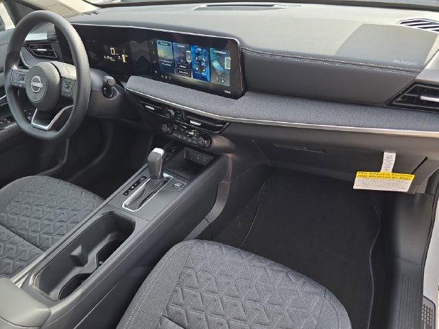 New 2026 Nissan Kicks SV w/ SV Premium Package FWD image 13