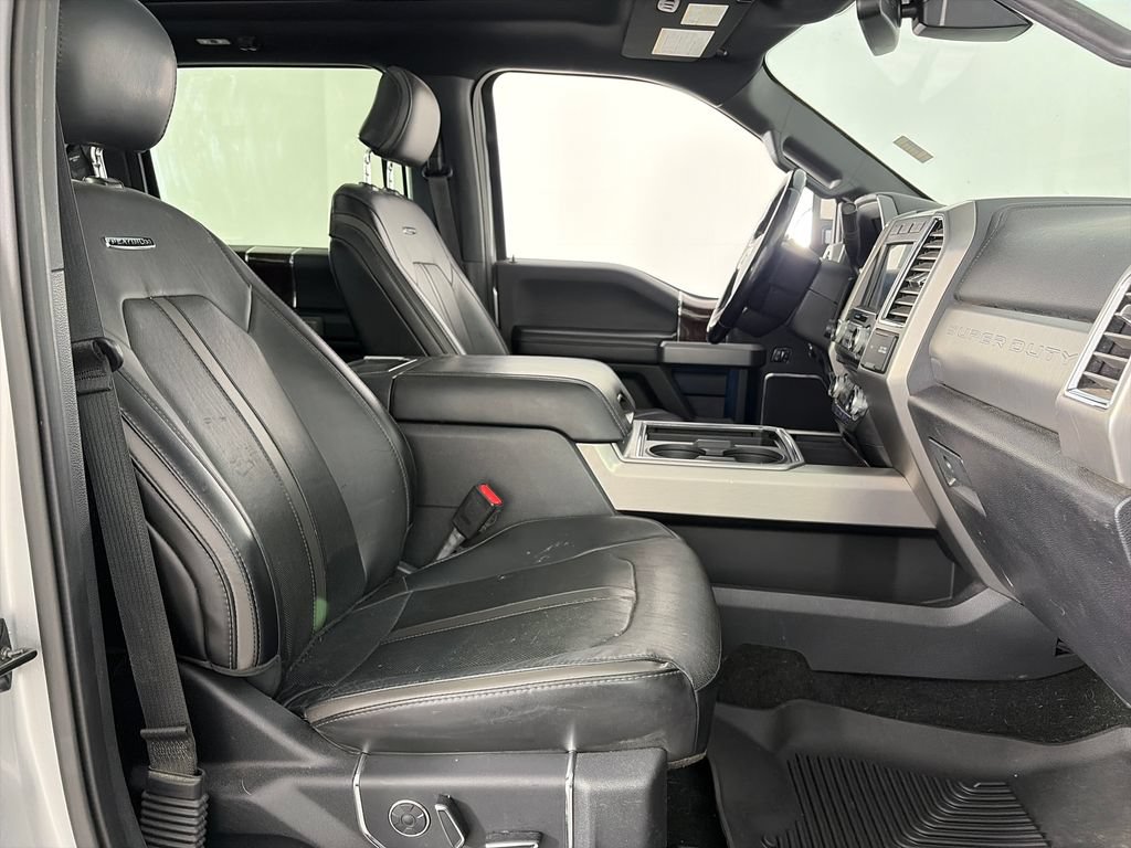 Used 2017 Ford F250 Platinum w/ Platinum Ultimate Package AWD/4WD image 32