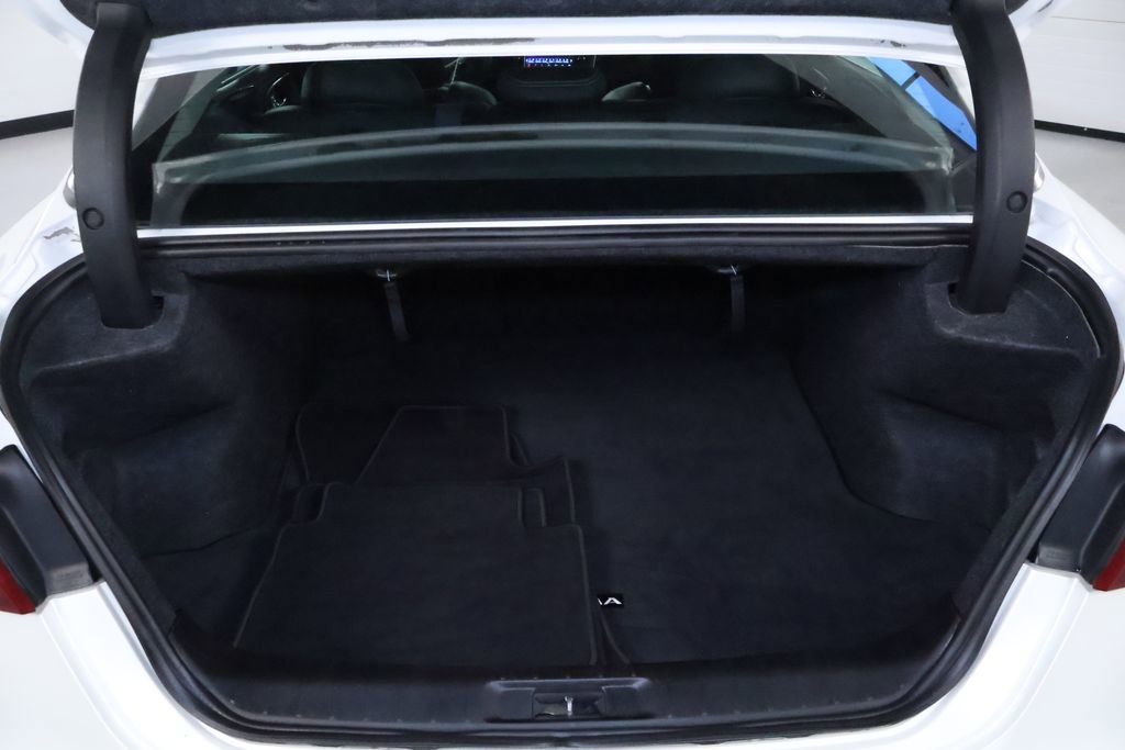 Used 2017 Nissan Maxima Platinum w/ Interior Lighting Package image 17