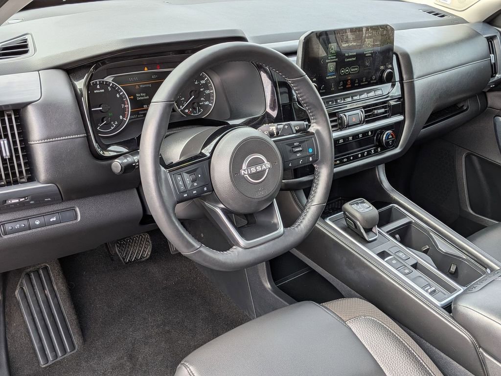 Used 2025 Nissan Pathfinder SL w/ SL Premium Package image 9