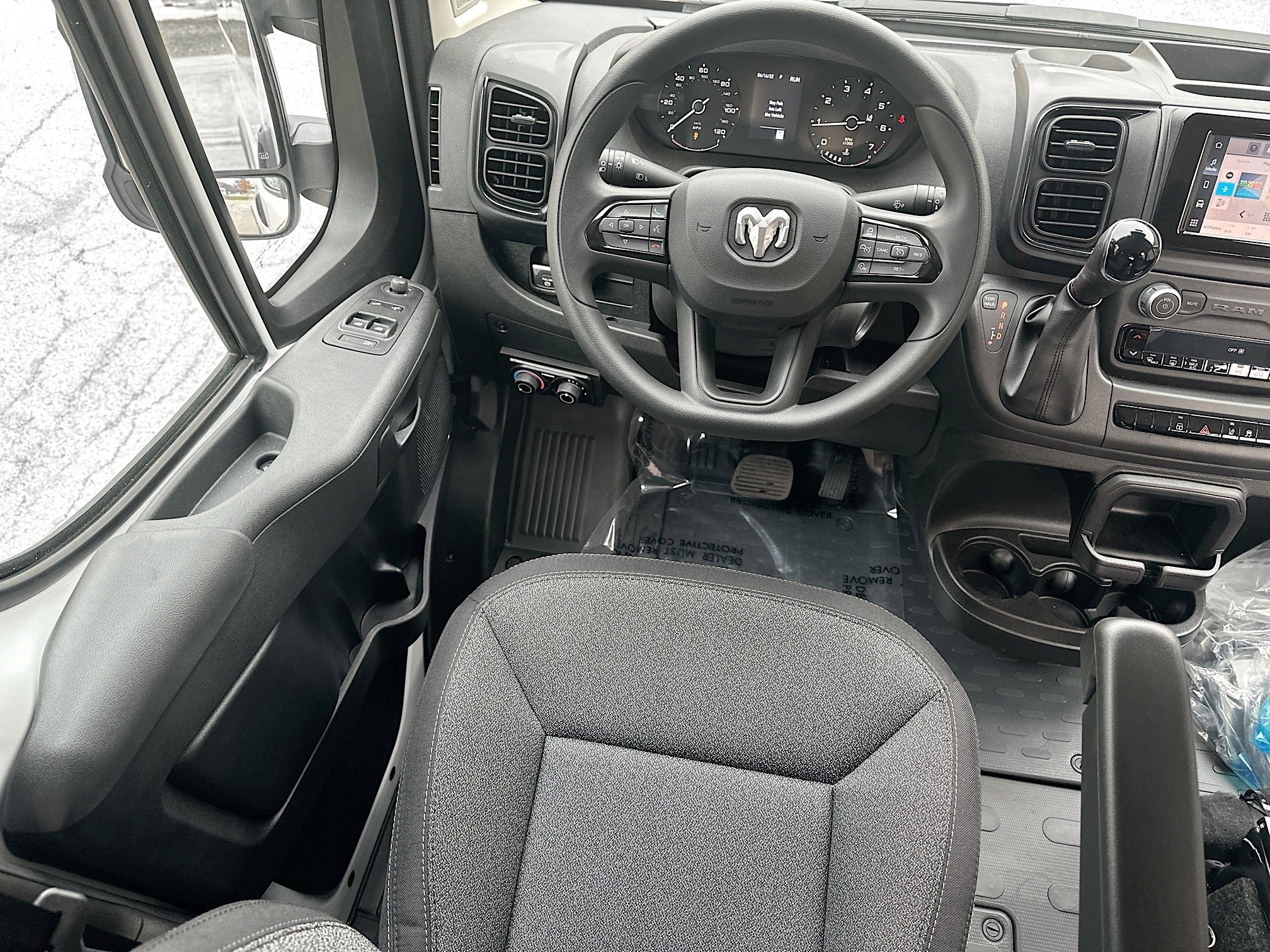 Used 2024 RAM ProMaster 2500 w/ Safety Group image 29