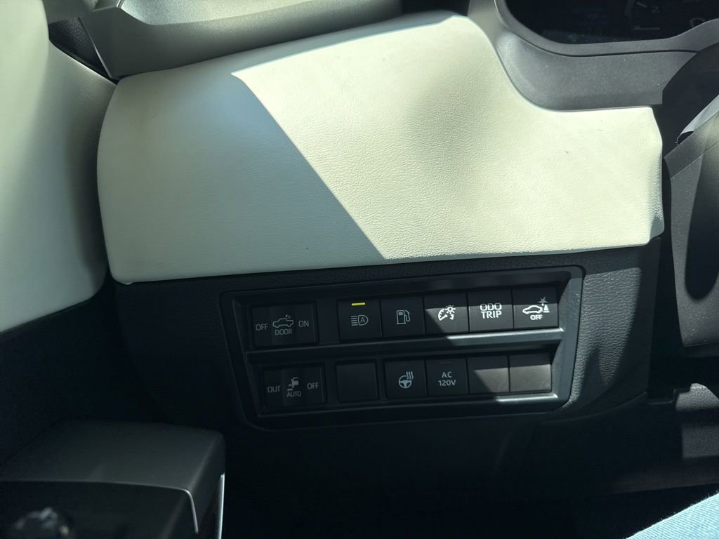 Used 2023 Toyota Tundra Capstone image 28