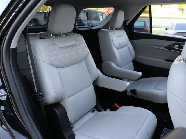 Used 2025 Ford Explorer Platinum w/ Ultimate Package AWD/4WD image 12