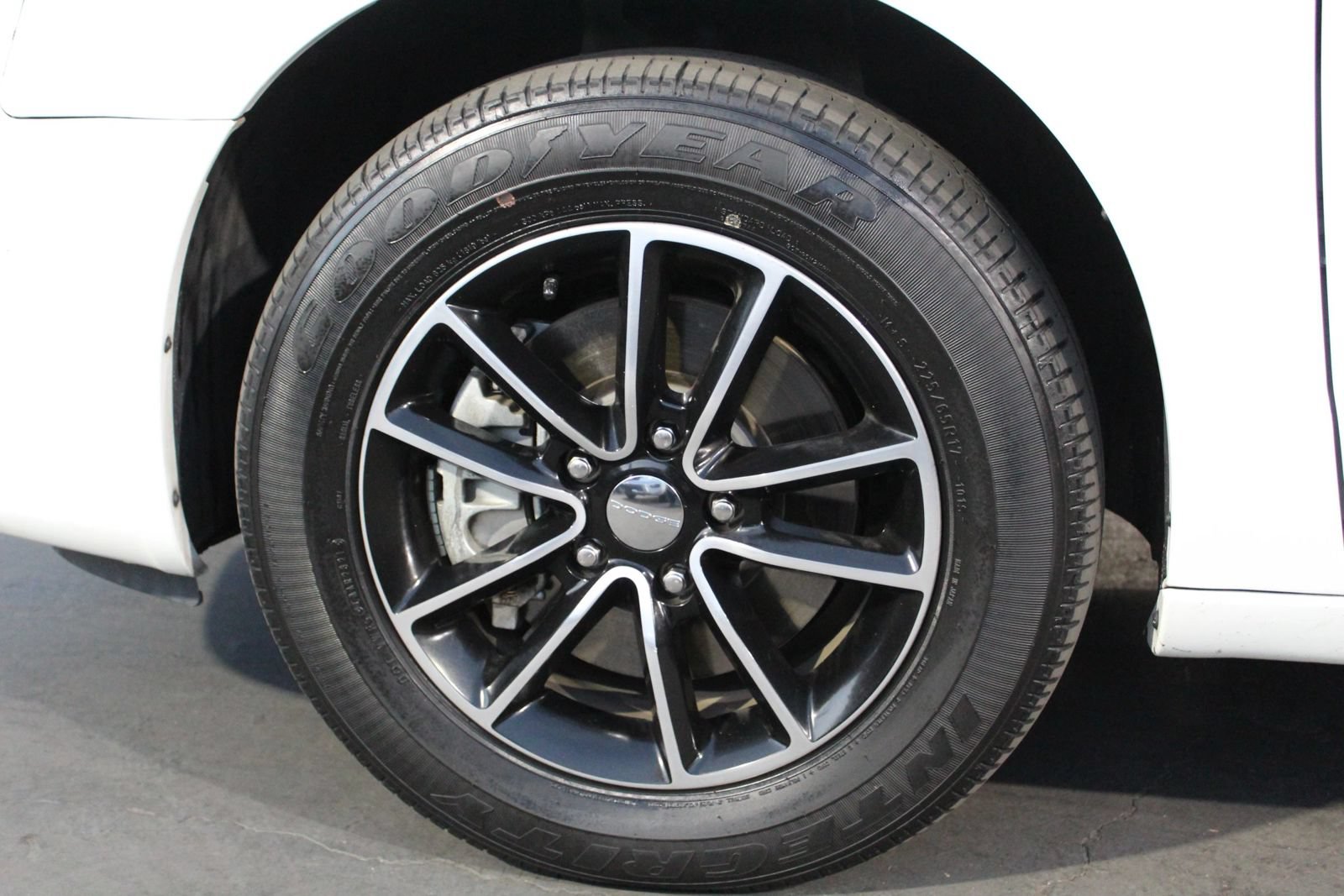 Used 2019 Dodge Grand Caravan SE FWD image 35