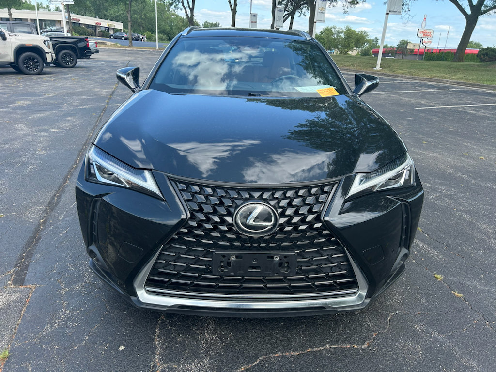 Used 2021 Lexus UX 200 w/ Accessory Package (Z1) FWD image 2