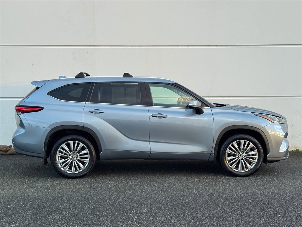 Used 2023 Toyota Highlander Platinum image 8