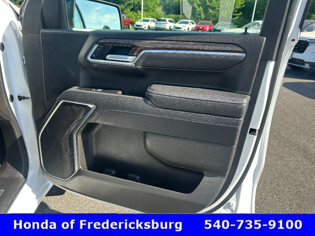 Used 2026 Chevrolet Silverado 1500 RST AWD/4WD image 14