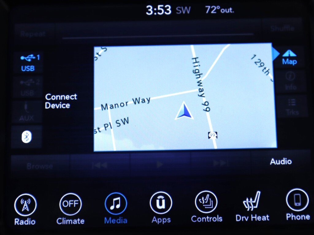 Used 2017 Chrysler 300 C RWD image 16
