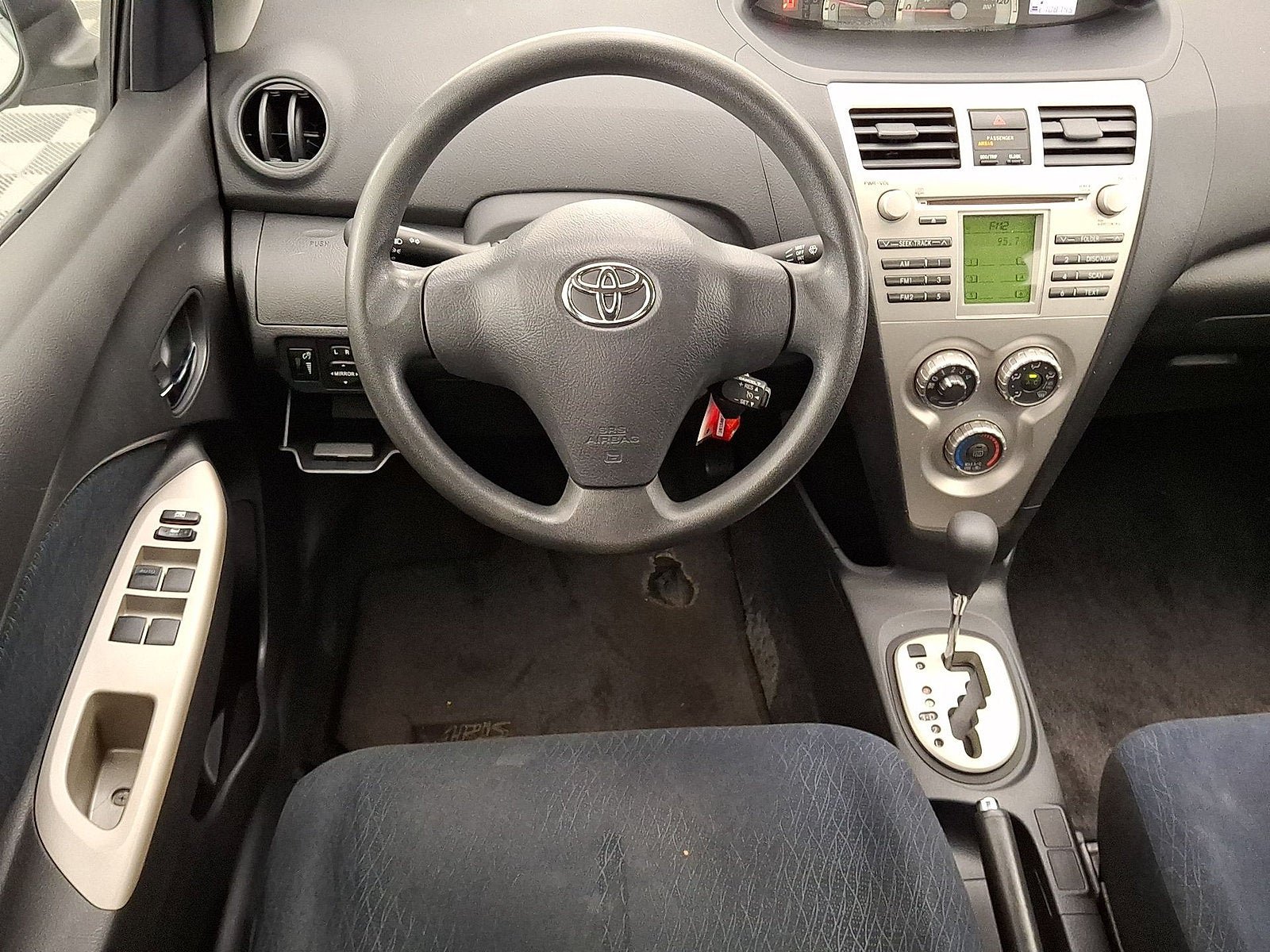 Used 2007 Toyota Yaris S FWD image 9