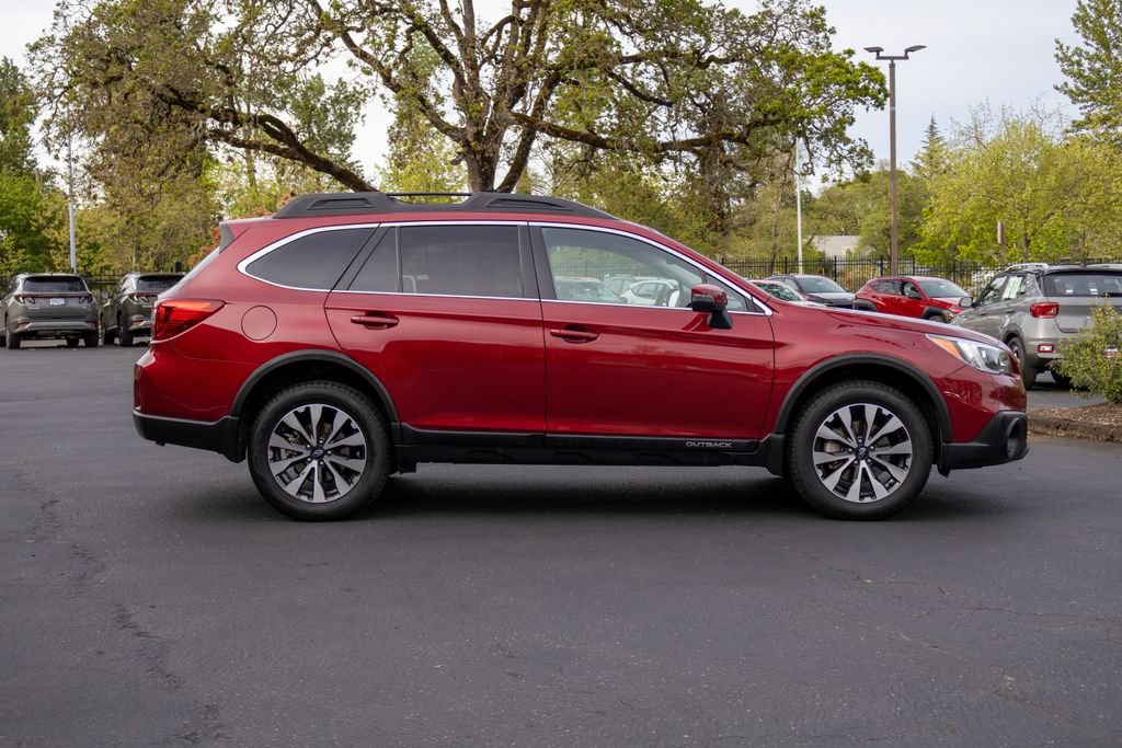 Used 2017 Subaru Outback 3.6R Limited AWD/4WD image 6