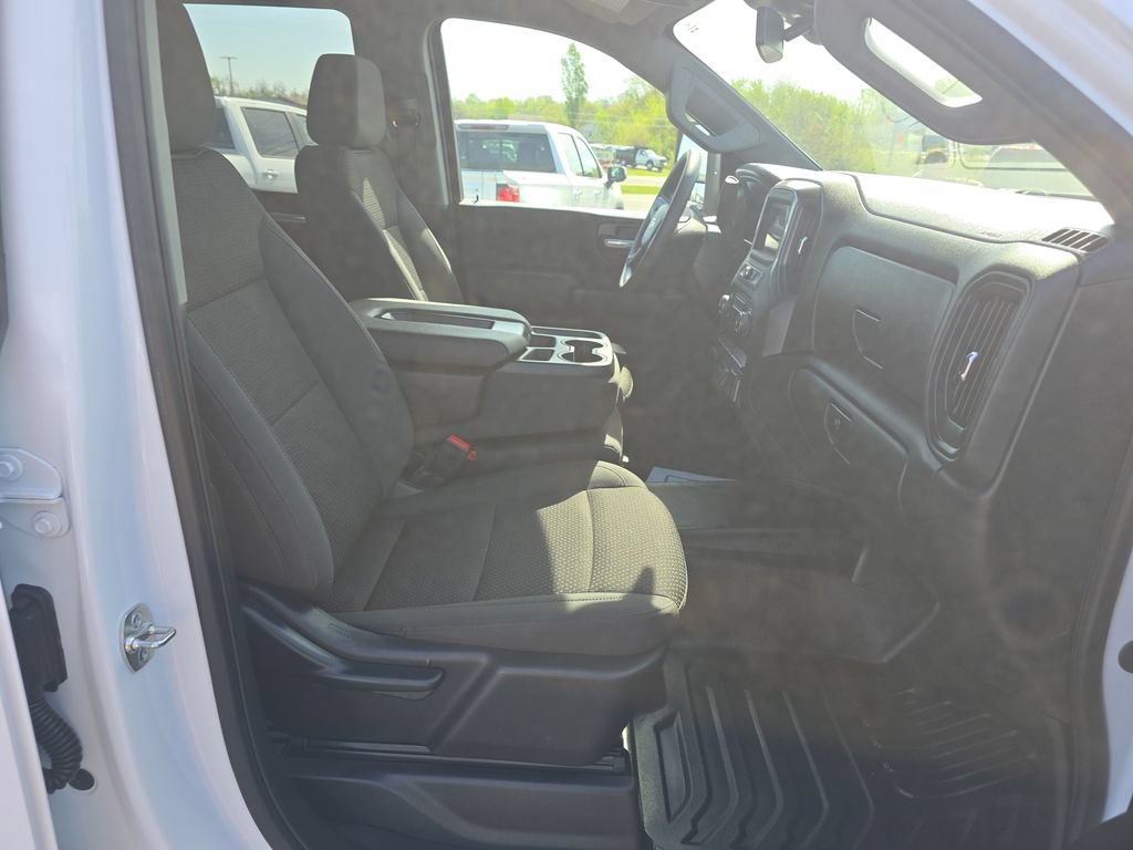 Used 2025 Chevrolet Silverado 3500 W/T AWD/4WD image 24