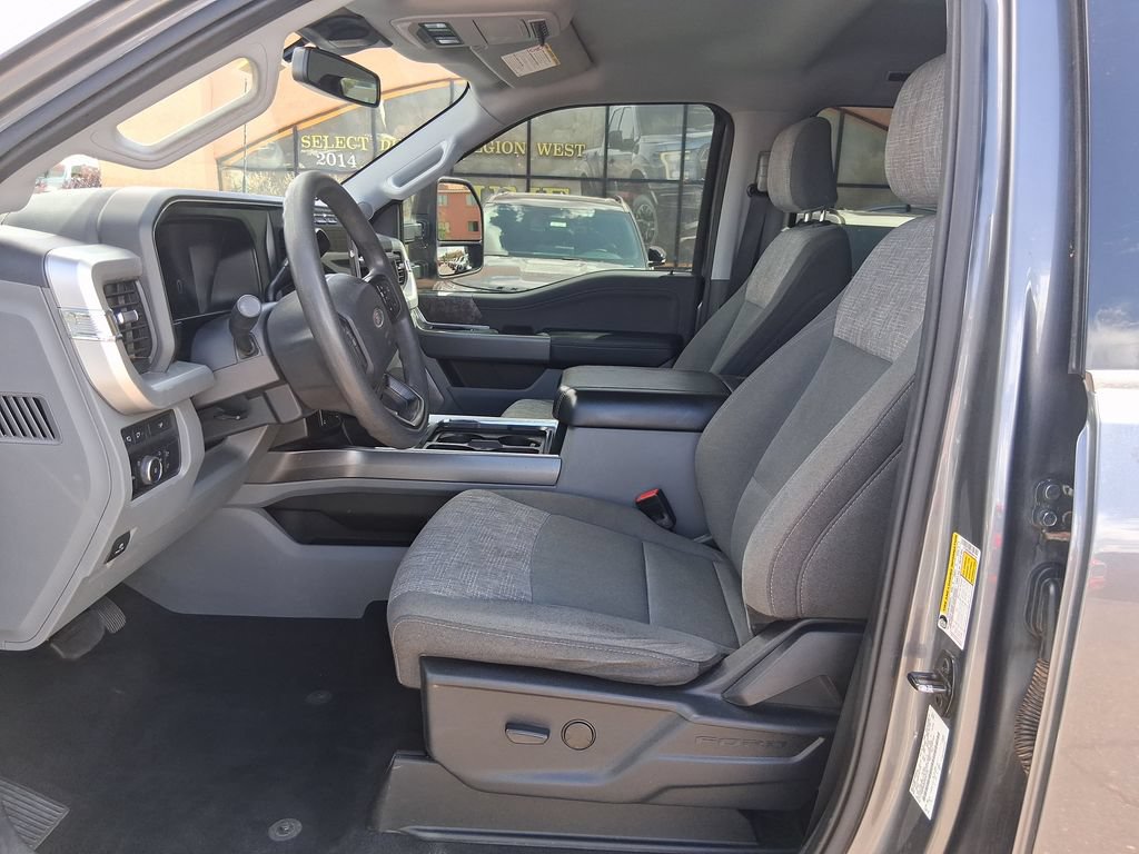Used 2023 Ford F250 XLT w/ XLT Premium Package AWD/4WD image 9