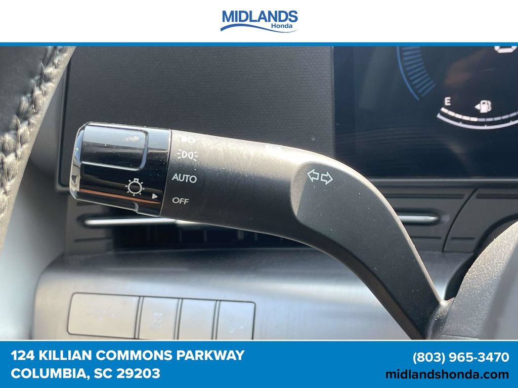 Used 2025 Hyundai Kona SEL FWD image 22