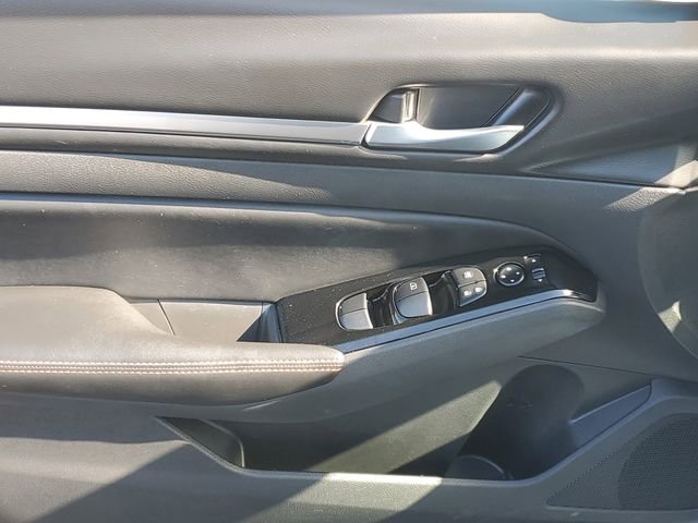 Used 2024 Nissan Altima 2.5 SR image 15