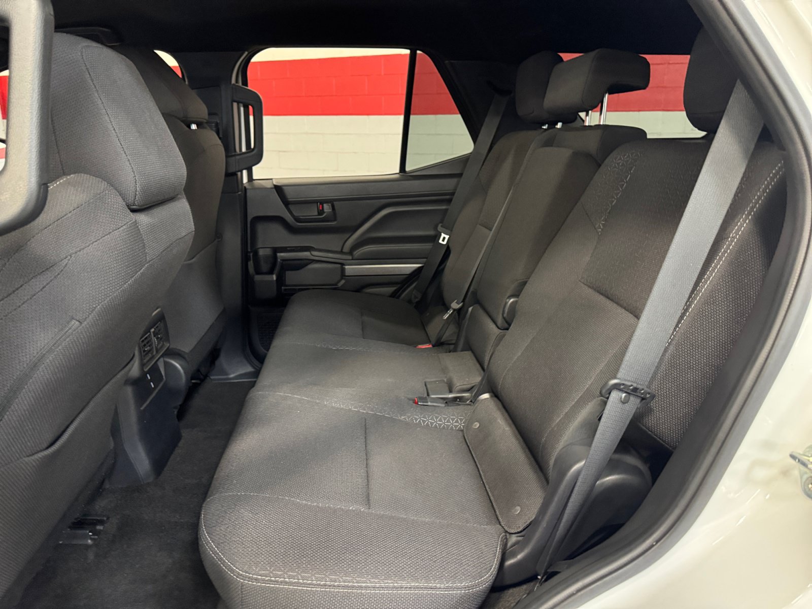 Certified 2025 Toyota 4Runner SR5 AWD/4WD image 17
