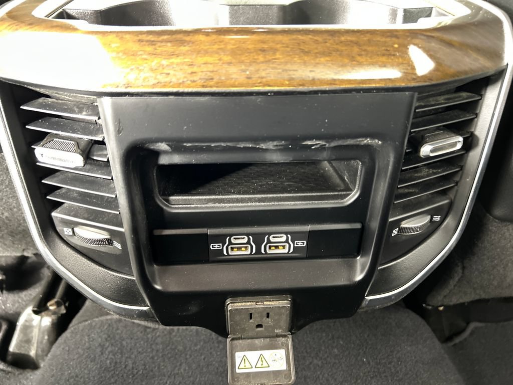 Used 2023 RAM 3500 Laramie AWD/4WD image 19