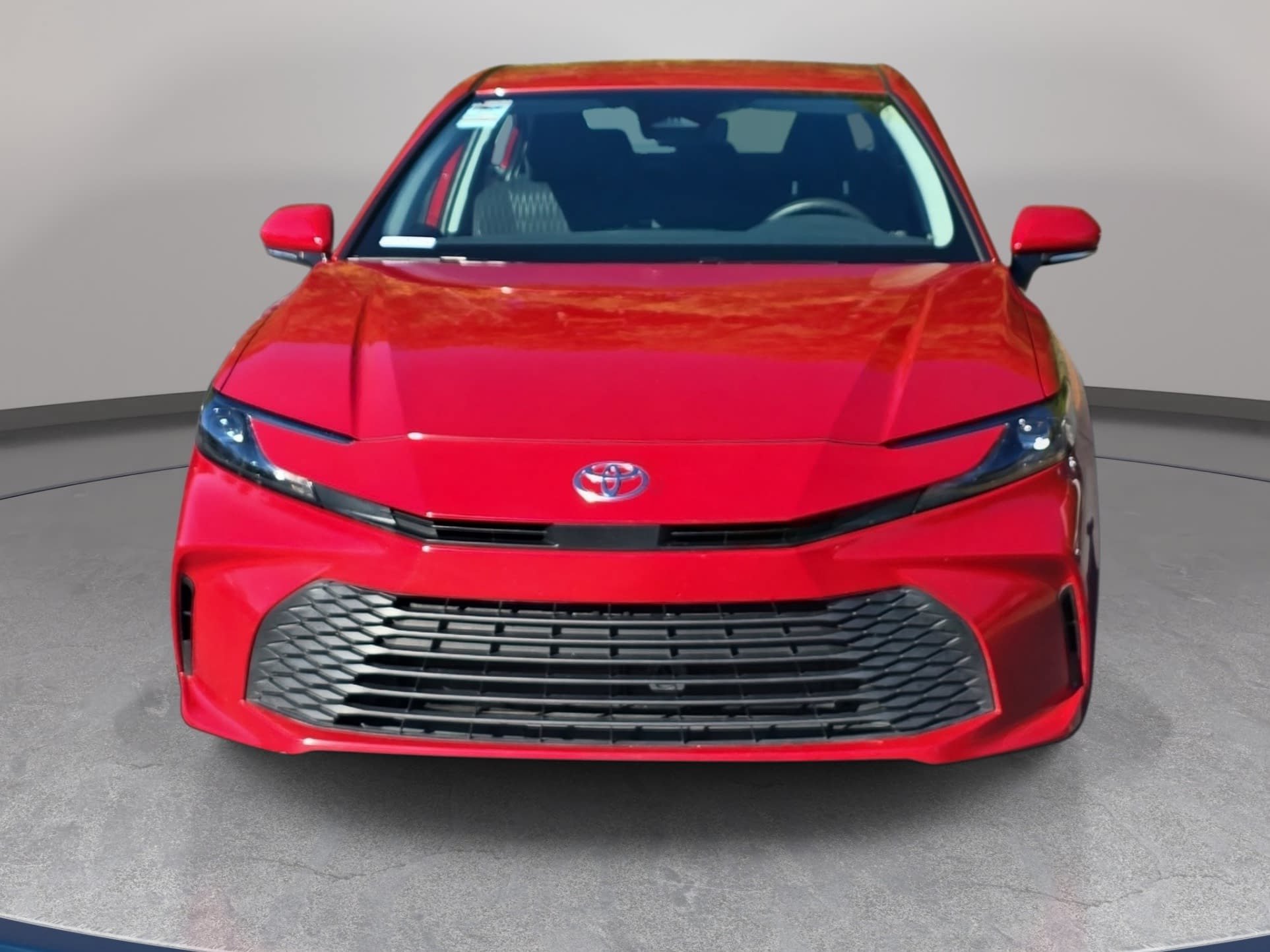 Used 2025 Toyota Camry LE w/ Convenience Package FWD image 2
