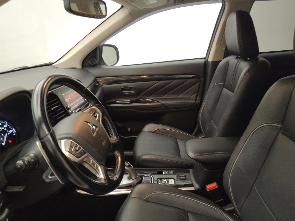 Used 2018 Mitsubishi Outlander SEL image 17