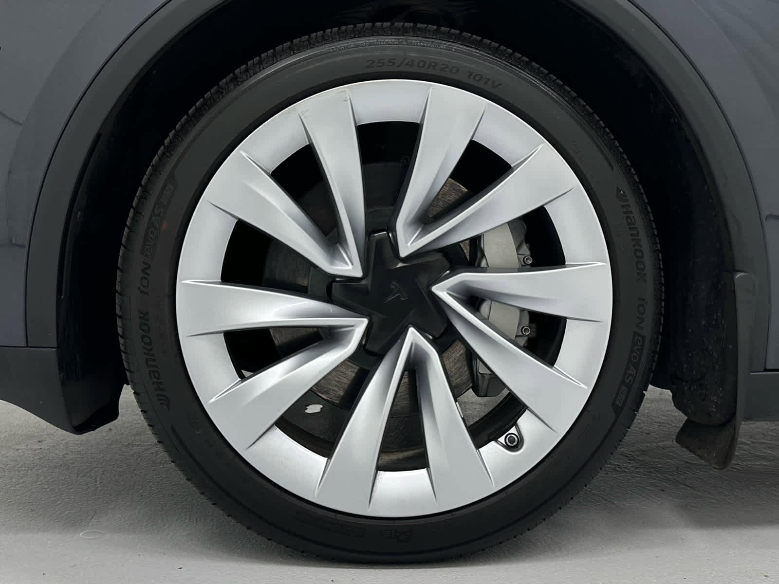 Used 2026 Tesla Model Y Long Range image 9
