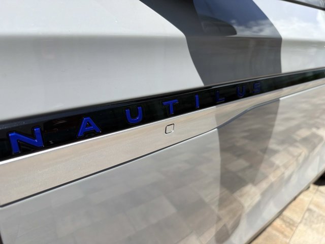 New 2026 Lincoln Nautilus Reserve AWD/4WD image 8
