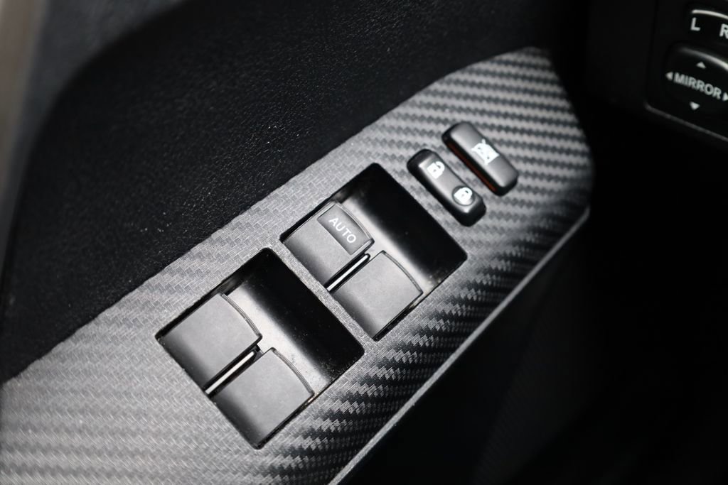 Used 2015 Toyota RAV4 LE image 17