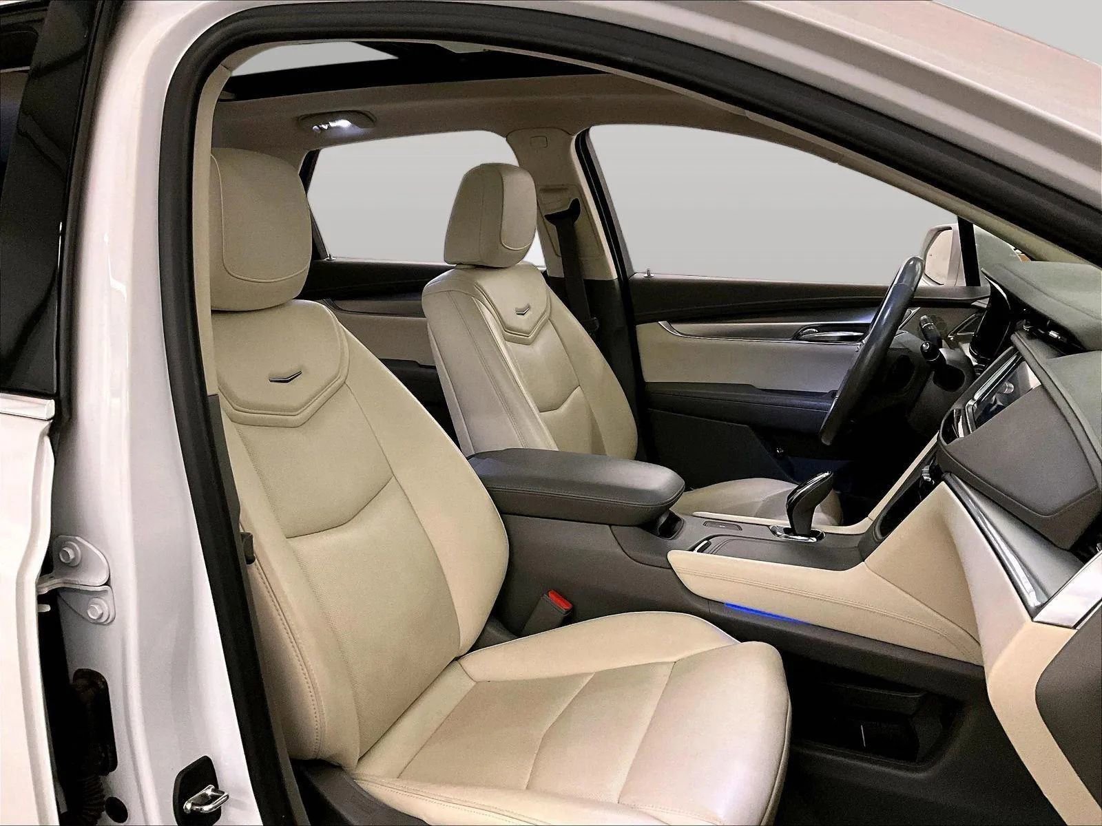 Used 2019 Cadillac XT5 Luxury FWD image 8