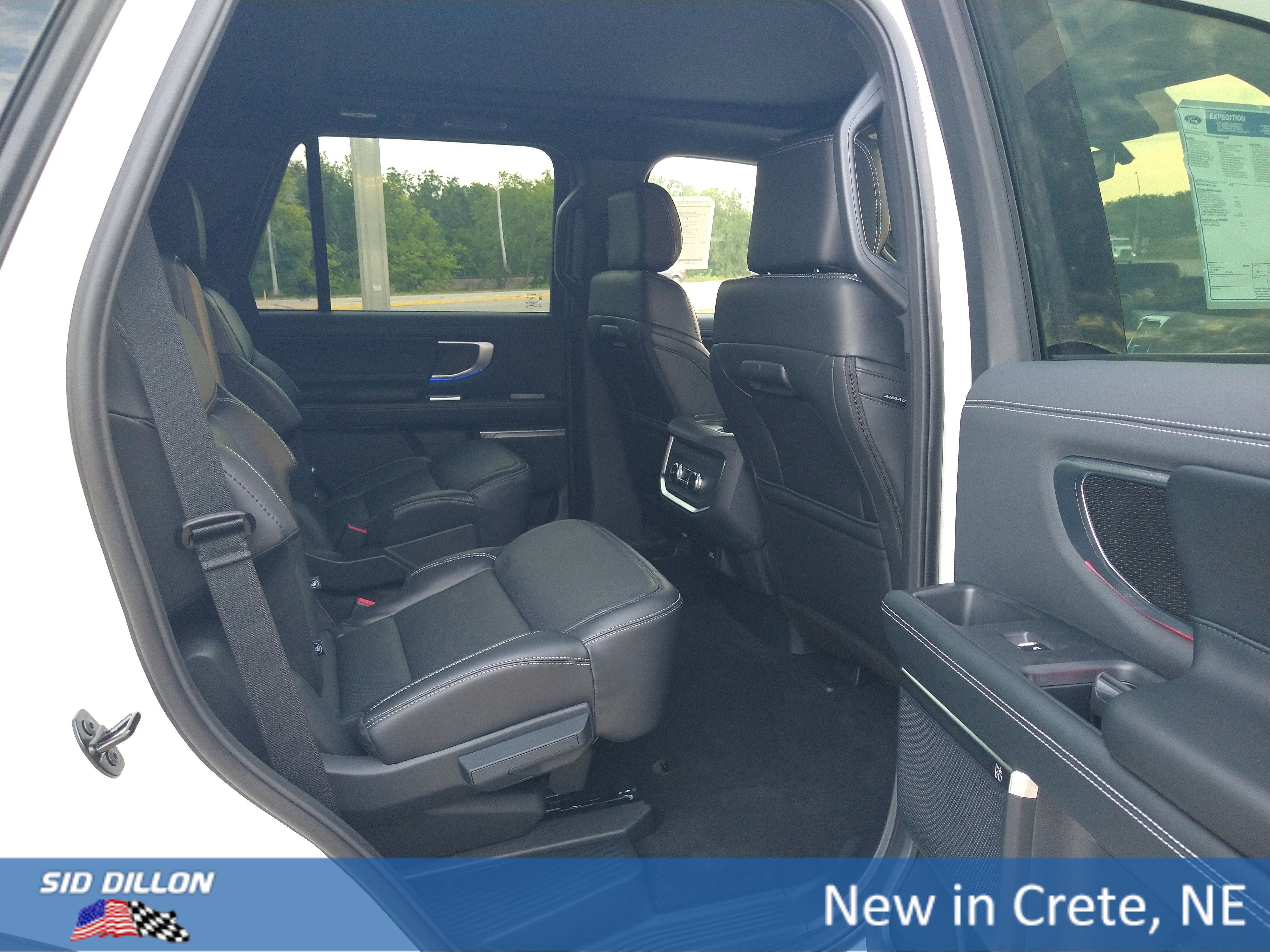 New 2025 Ford Expedition Platinum image 6