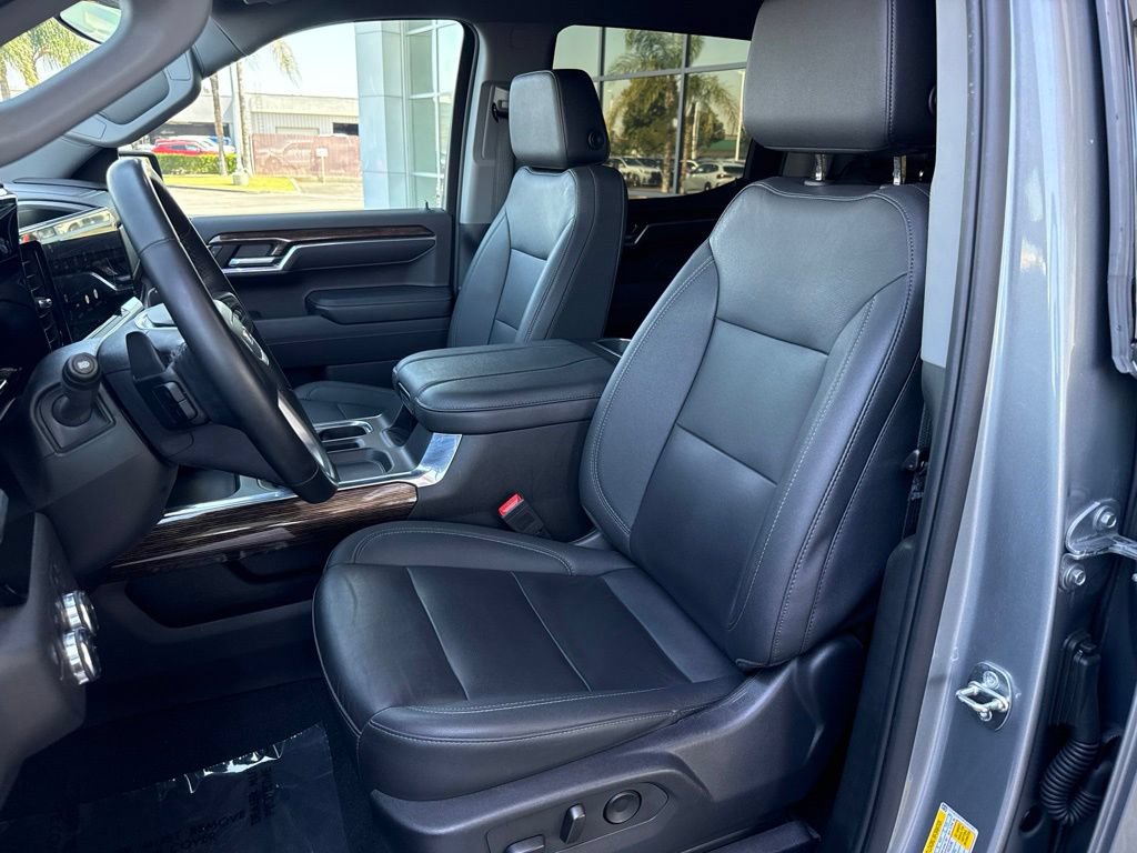 Used 2023 GMC Sierra 1500 Elevation w/ Elevation Premium Package AWD/4WD image 12