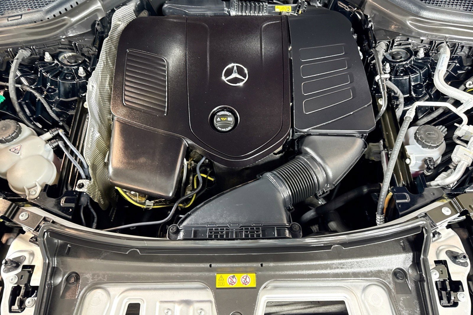 Certified 2025 Mercedes-Benz GLC 350e 4MATIC image 28
