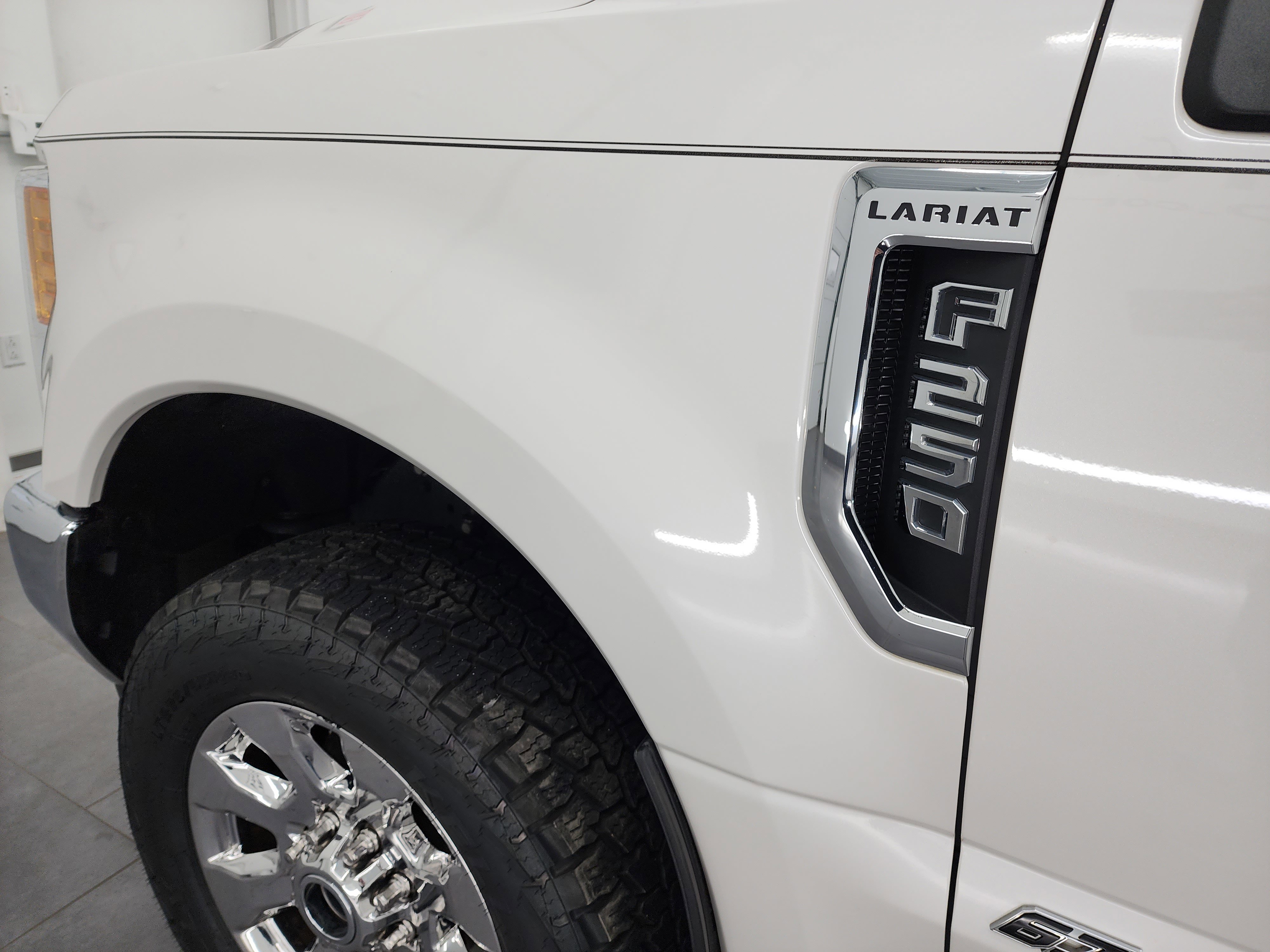 Used 2017 Ford F250 Lariat w/ Lariat Ultimate Package image 36
