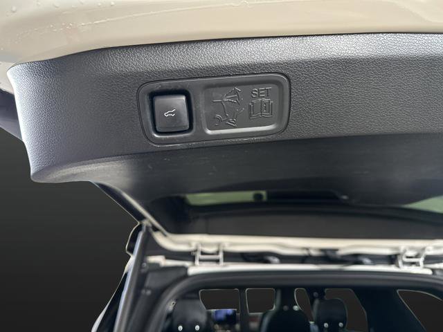 Used 2020 Lincoln Navigator Reserve w/ Equipment Group 208A Reserve image 16