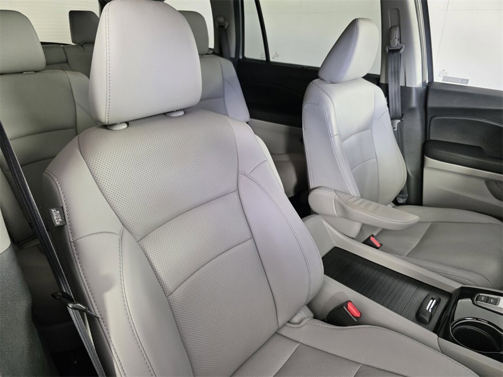 Used 2022 Honda Pilot Elite image 39