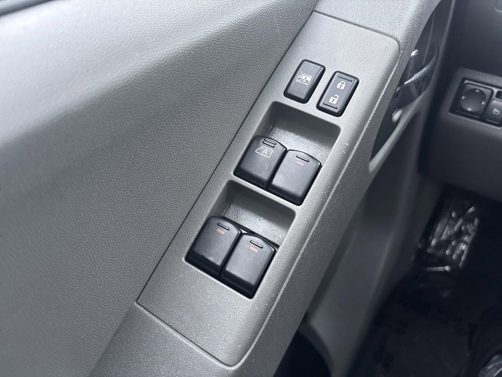 Used 2020 Nissan Frontier SV w/ SV Utility Package image 24