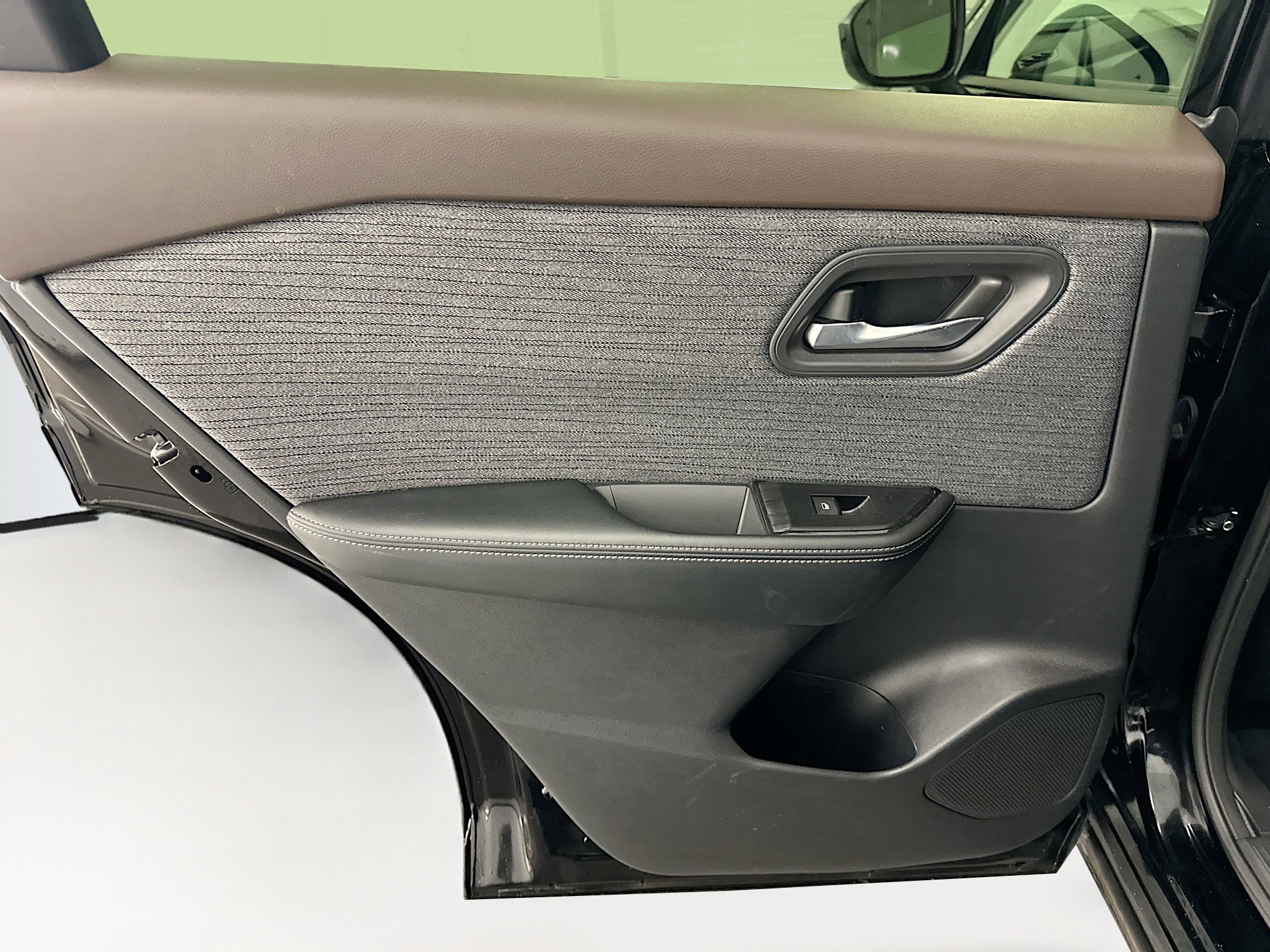 Used 2023 Nissan Rogue SV AWD/4WD image 26