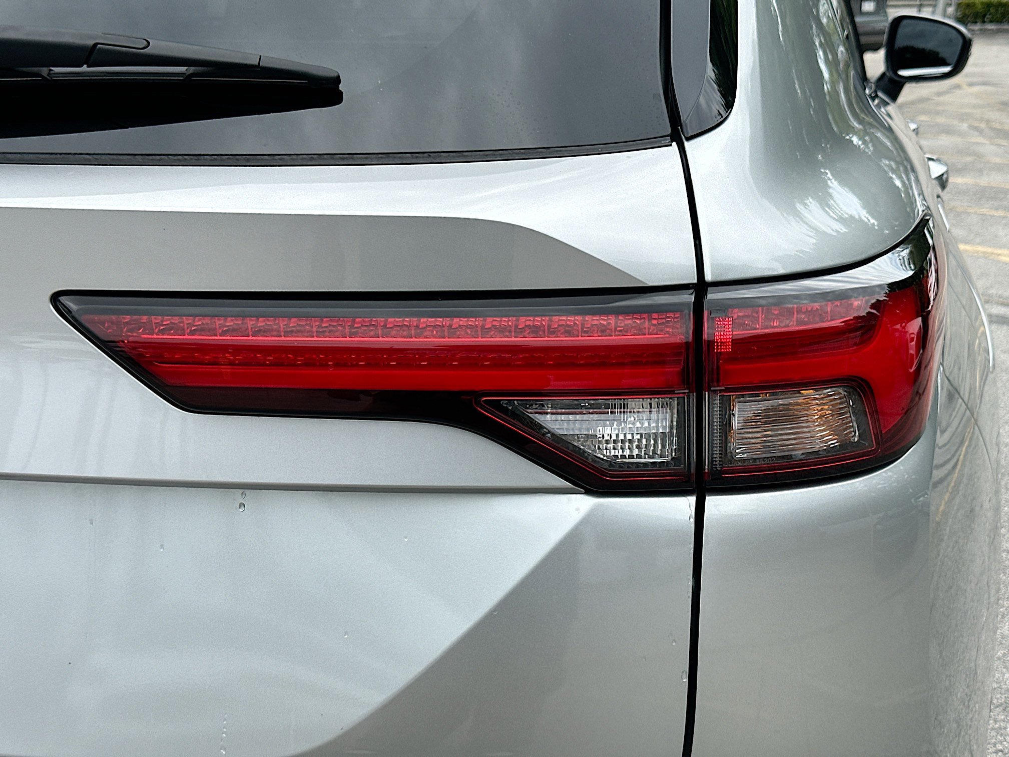 Used 2023 Mitsubishi Outlander ES FWD image 28