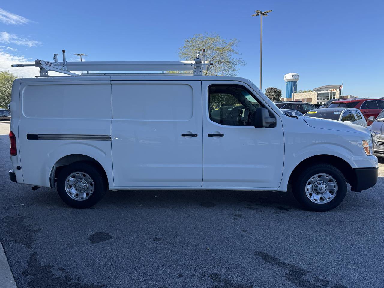 Used 2017 Nissan NV 2500 SV w/ Back Door Glass Package RWD image 8