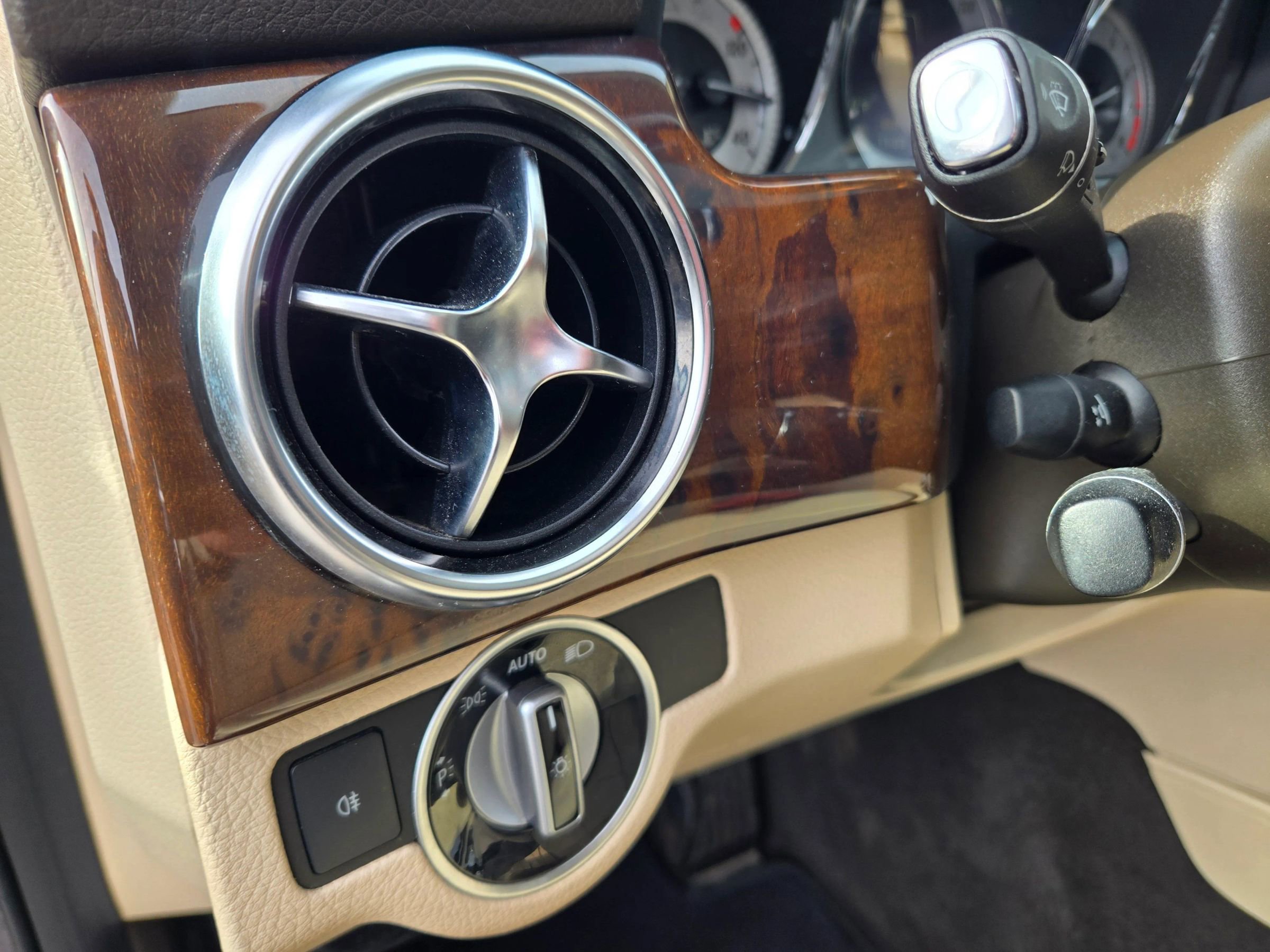 Used 2014 Mercedes-Benz GLK 350 4MATIC w/ Premium 1 Package image 39