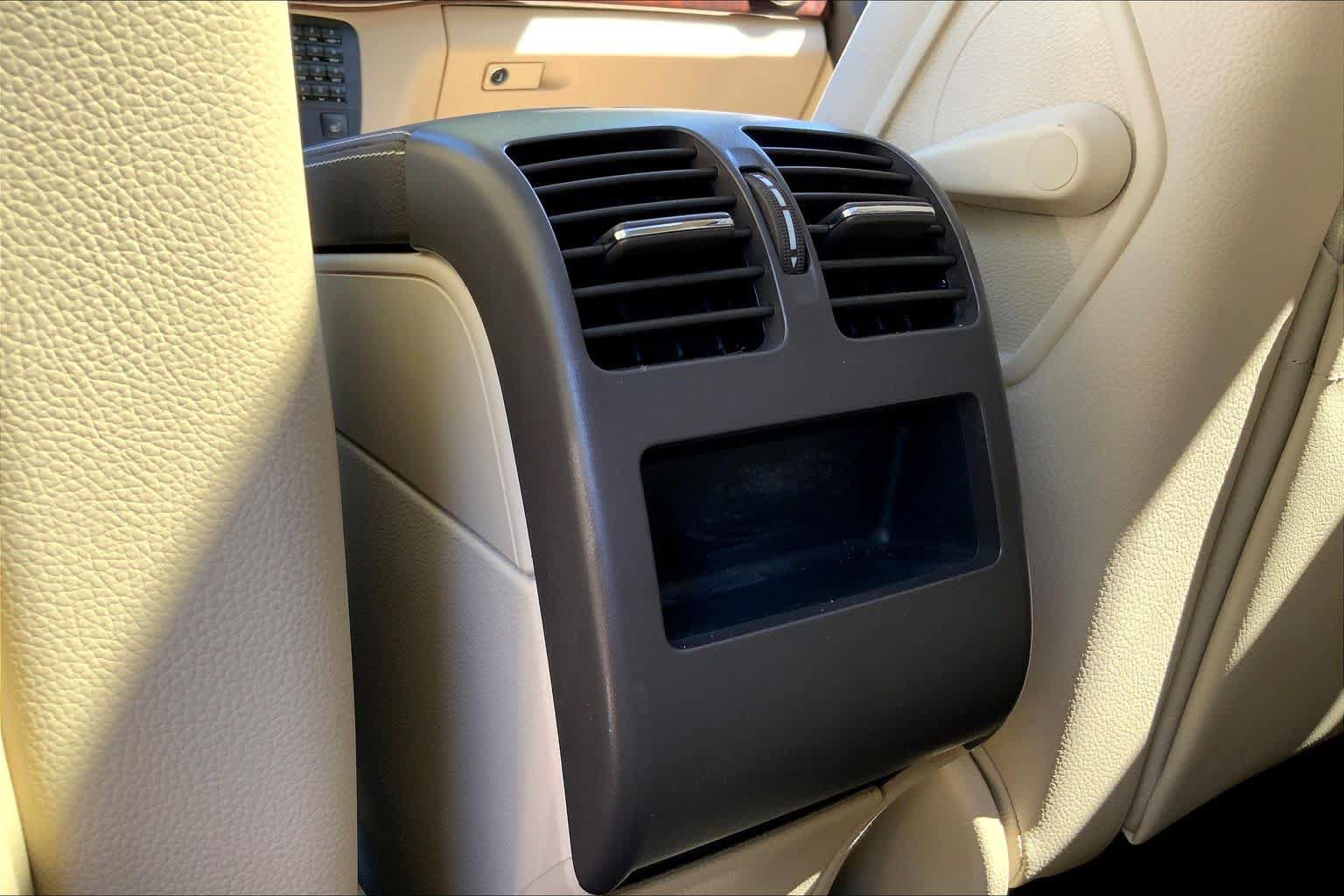 Used 2015 Mercedes-Benz GLK 350 4MATIC image 34
