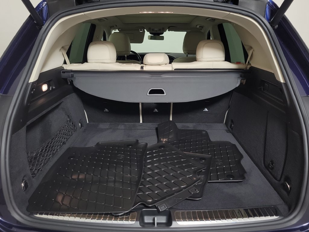 Used 2022 Mercedes-Benz GLE 350 w/ AMG Line Exterior image 7