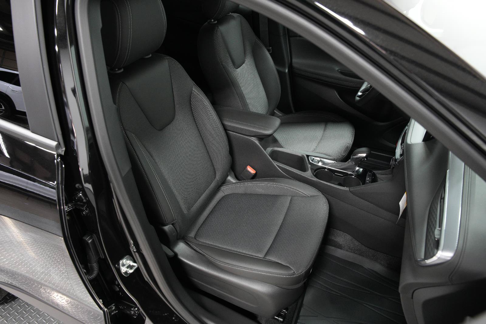 New 2026 Buick Encore GX Preferred w/ Comfort Package FWD image 17