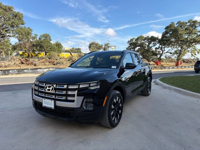 Used 2025 Hyundai Santa Cruz SEL FWD image 2