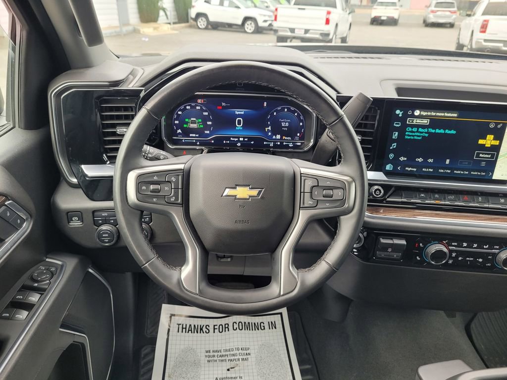 Used 2025 Chevrolet Silverado 1500 LT image 16