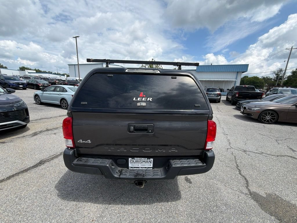 Used 2016 Toyota Tacoma SR AWD/4WD image 6