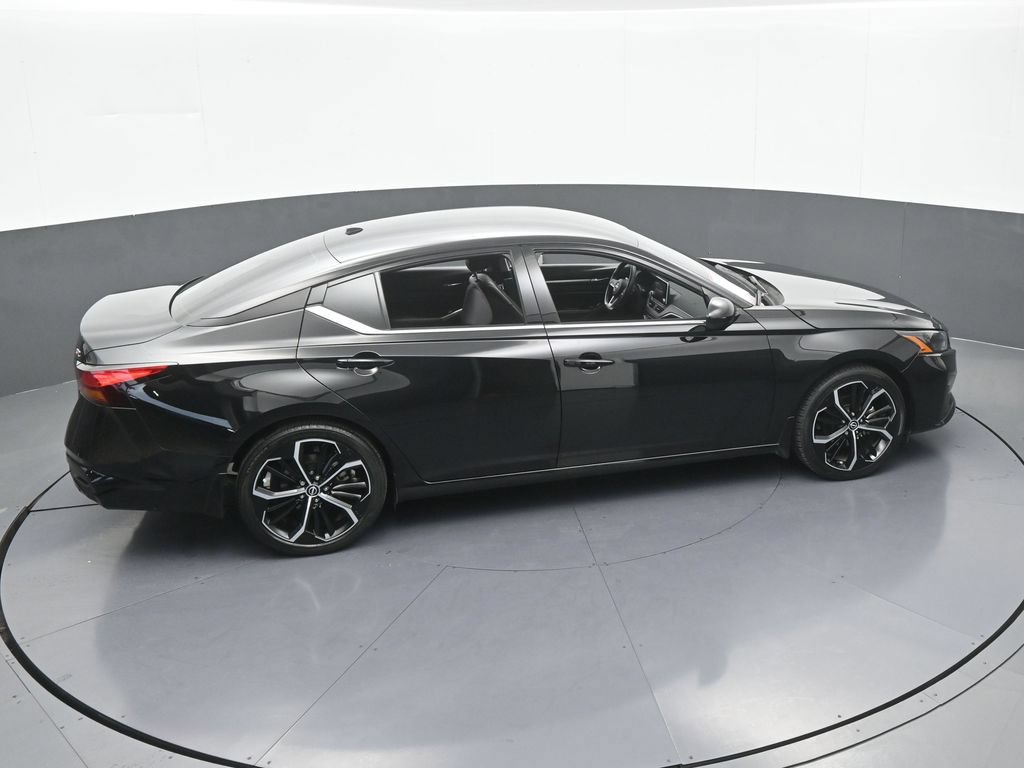 Used 2024 Nissan Altima 2.5 SR FWD image 48