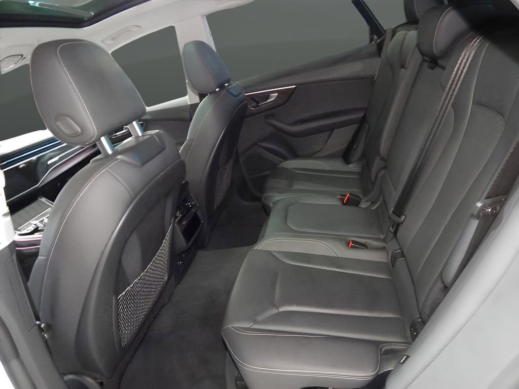 Used 2023 Audi Q8 Premium Plus image 34