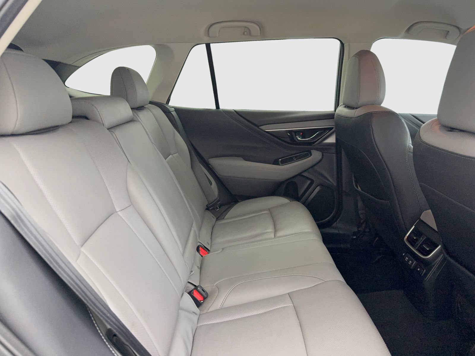 Used 2022 Subaru Outback Limited AWD/4WD image 44