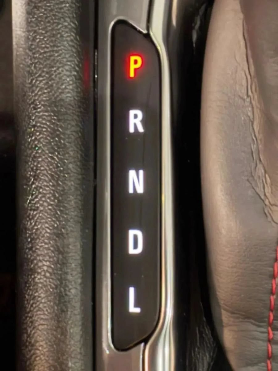 Used 2023 Chevrolet Malibu RS FWD image 34