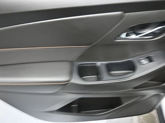 Used 2021 Chevrolet Traverse Premier w/ Redline Edition image 19