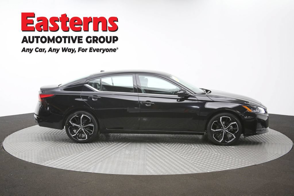 Used 2024 Nissan Altima 2.5 SR FWD image 45