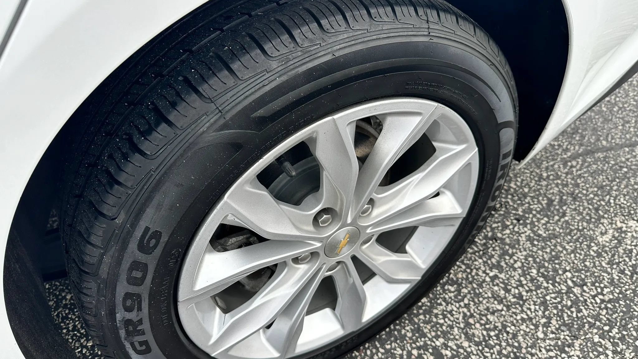 Used 2023 Chevrolet Malibu LT FWD image 11